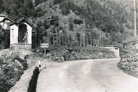 GRASSURA: Cappella del Crocifisso